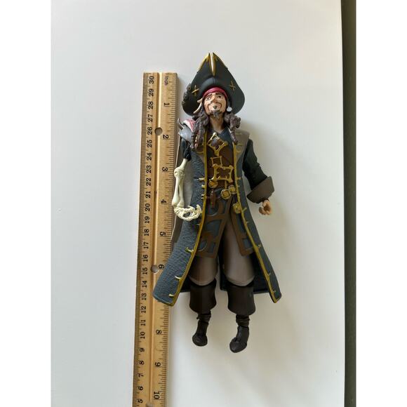 Pirates of the Caribbean Captain Jack Sparrow Figure with Skeleton Arm - Picture 4 of 4